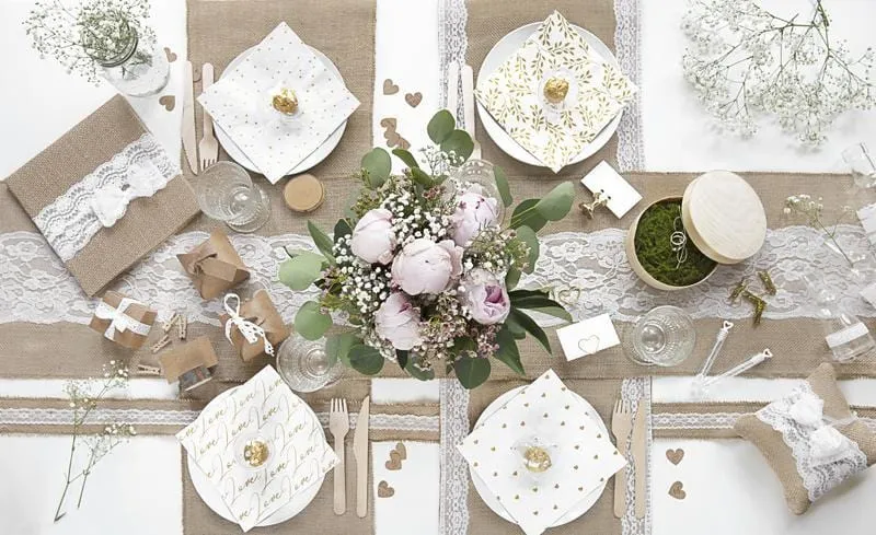 Burlap & Lace Table Runner (2.75m)