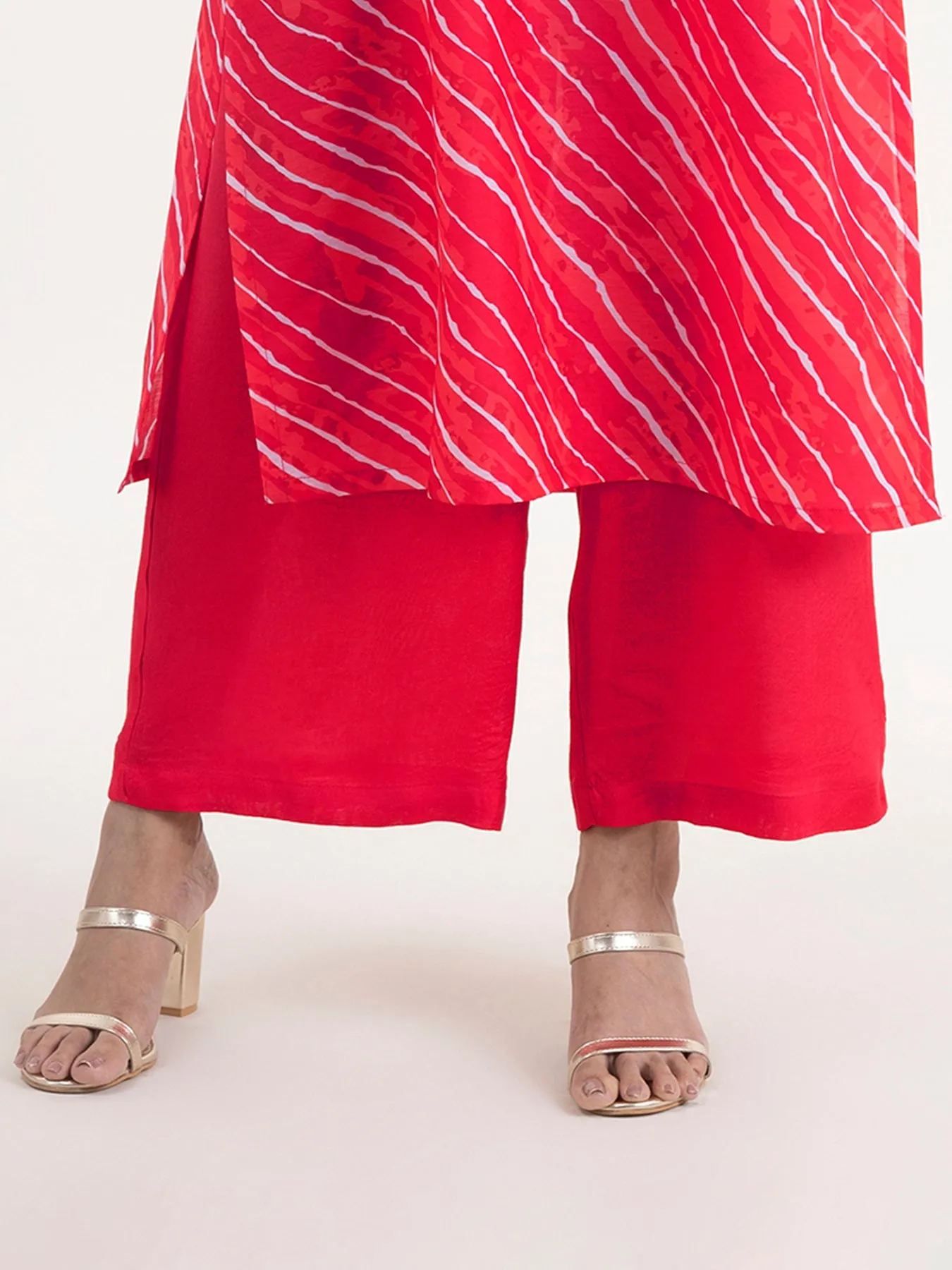 Chanderi Leheriya Kurta Set With Dupatta - Red