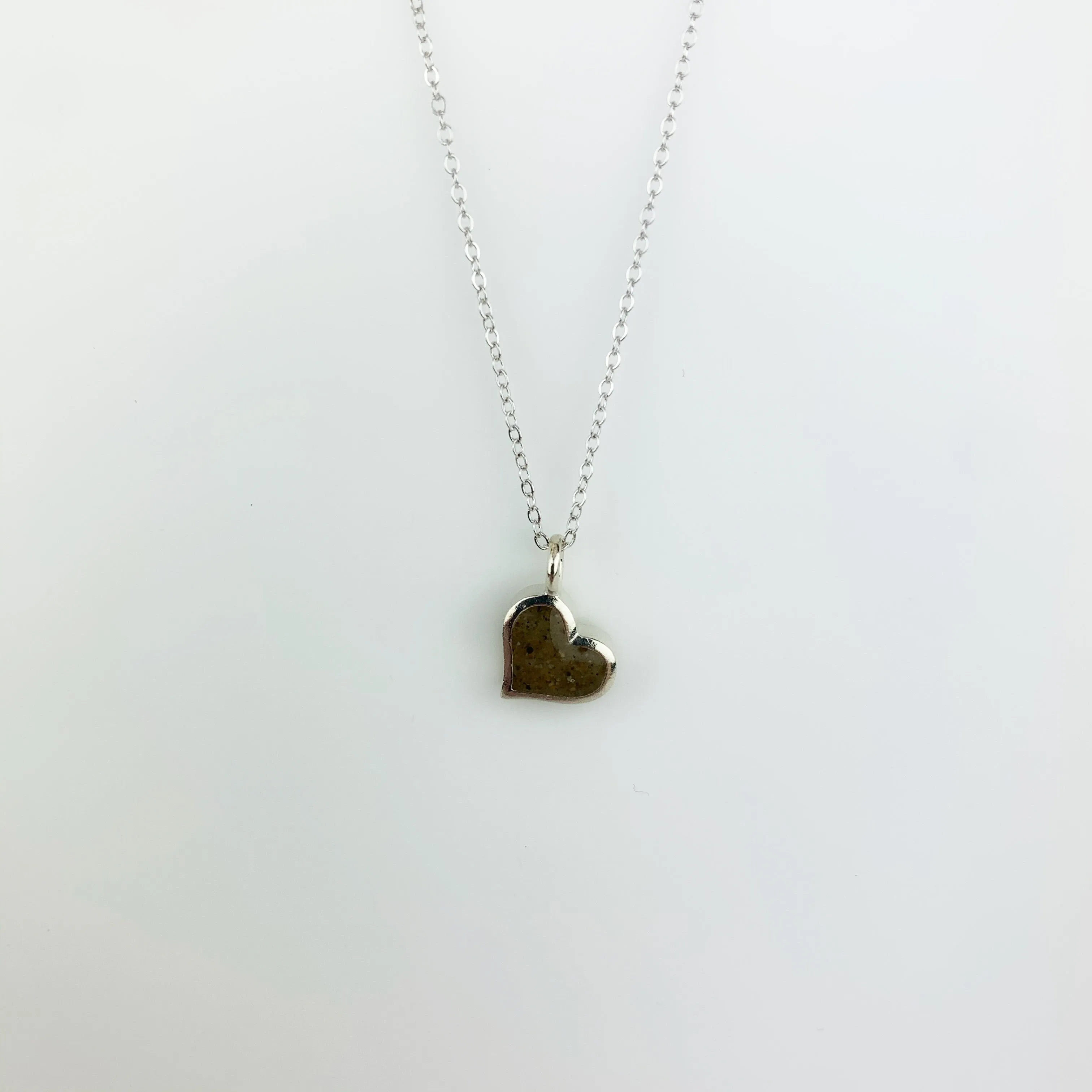 HEART SAND JEWEL NECKLACE