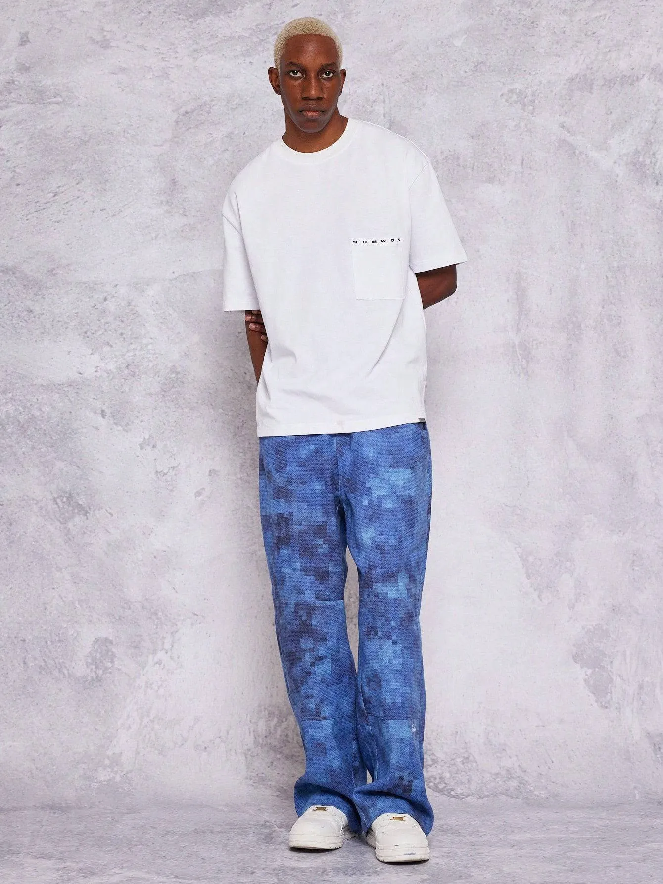 SUMWON Loose Fit Baggy Jeans With All Over Print